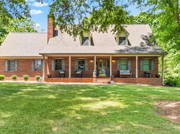 3435 Bowens Rd, Tobaccoville, NC 27050
