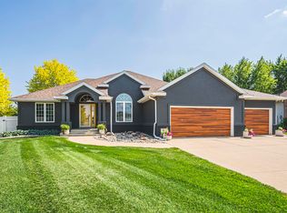 510 Baywood Ct, Sergeant Bluff, IA 51054