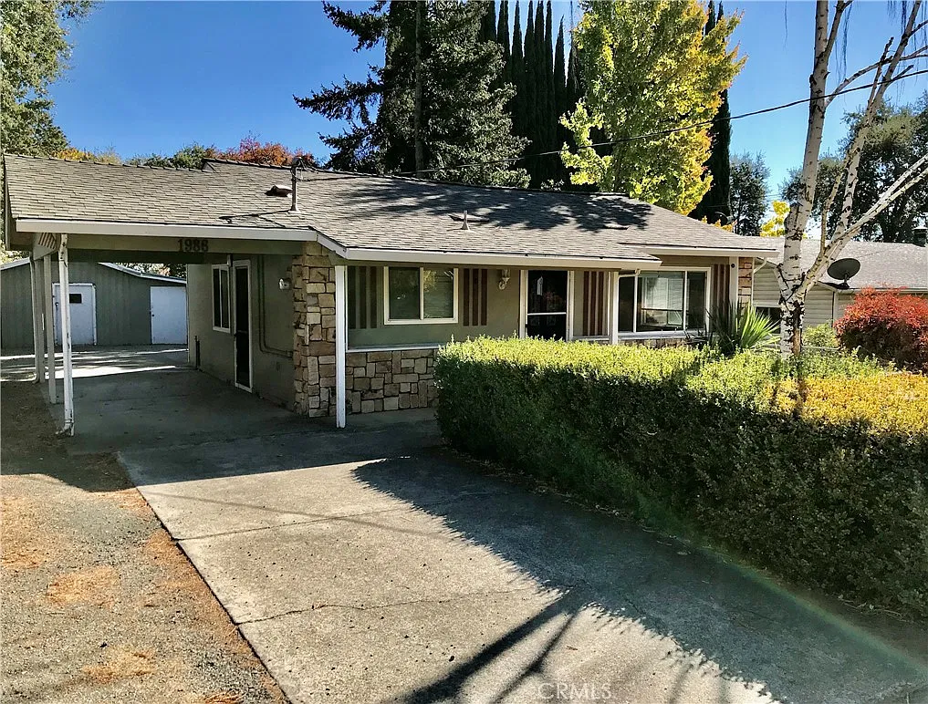 2 bed, 955 sqft, $1,800 — Photo 1