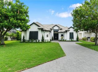 807 Ashburton Dr, Naples, FL 34110