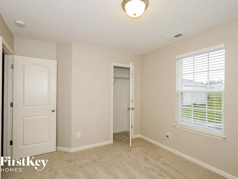 913 Bolivia Dr — Photo 11