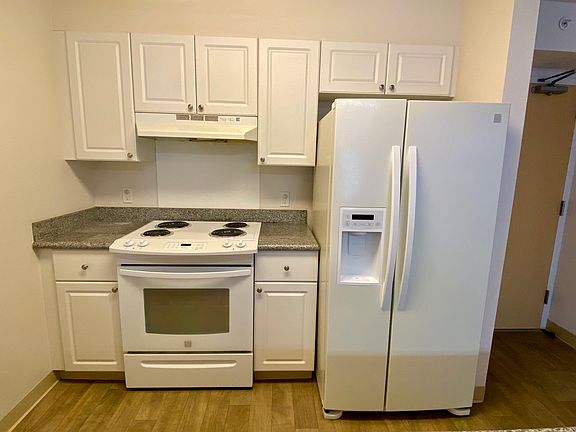 4th image of 801 South St APT 401