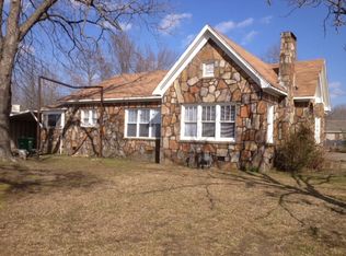 2102 W Center St, Beebe, AR 72012