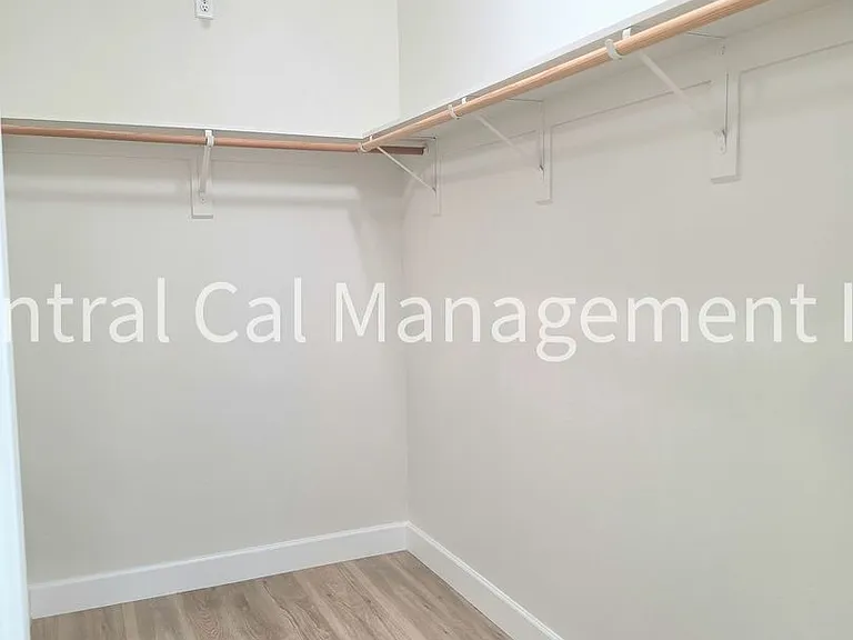 9029 Almond Creek Dr — Photo 29