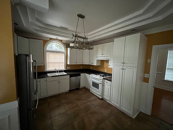 3rd image of 1652 Melrose Pkwy