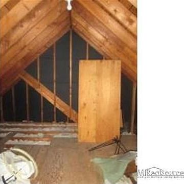 5th image of 25227 Parkwood Dr