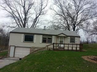 5515 S Bellemere Rd, Blue Springs, MO 64015