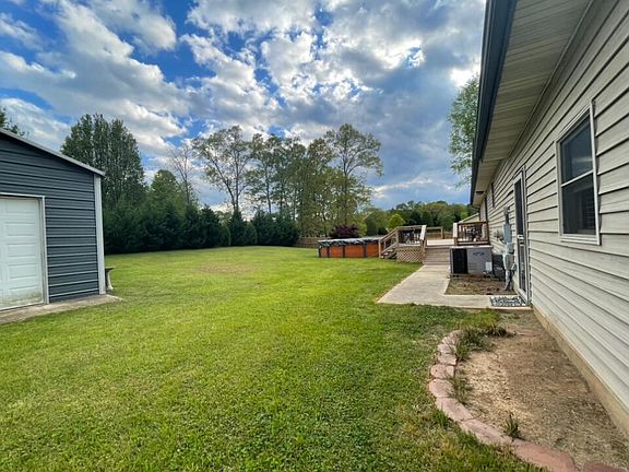 3rd image of 10550 Hunter Trace Dr