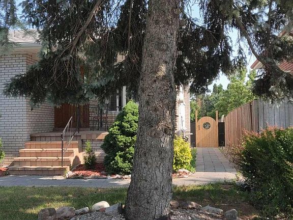 2nd image of 235 Grandravine Dr