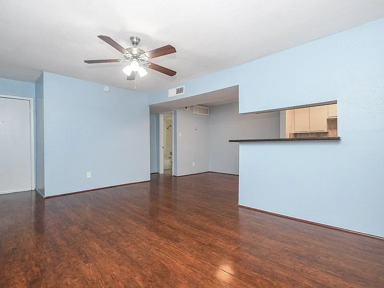 10603 S Wilcrest Dr #41 — Photo 9
