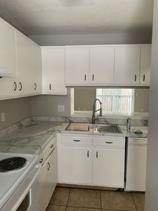 700 N Adelaide St APT 42, Normal, IL, 61761