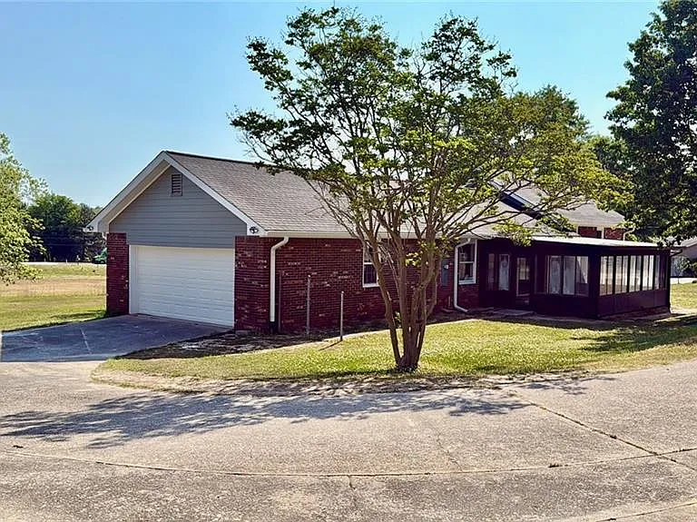 2360 Gravel Springs Rd — Photo 12