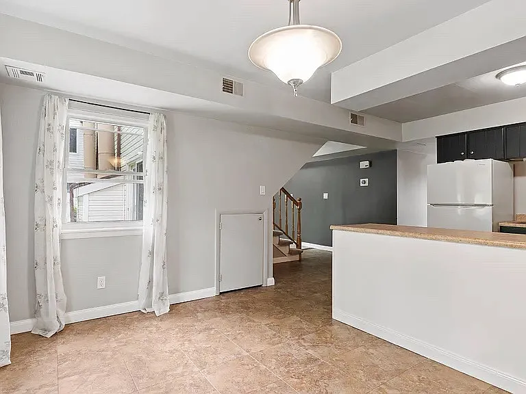 849 Brian Dr — Photo 4