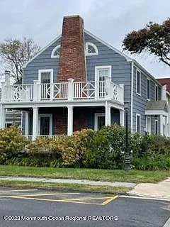 17 Ocean Ave