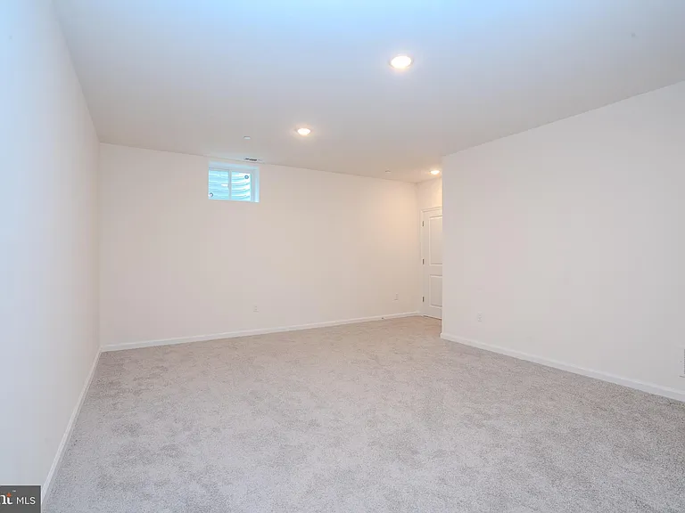 2601 American Pl — Photo 14