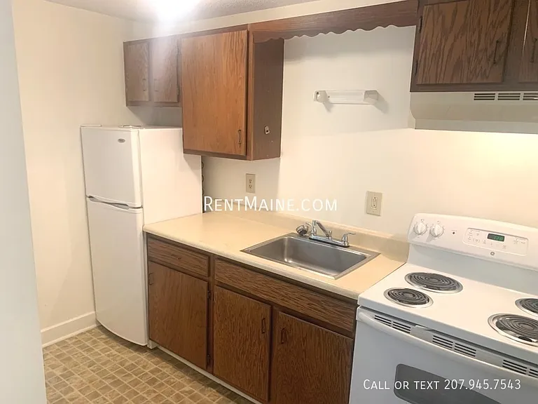 29 Chamberlain St #3 — Photo 4