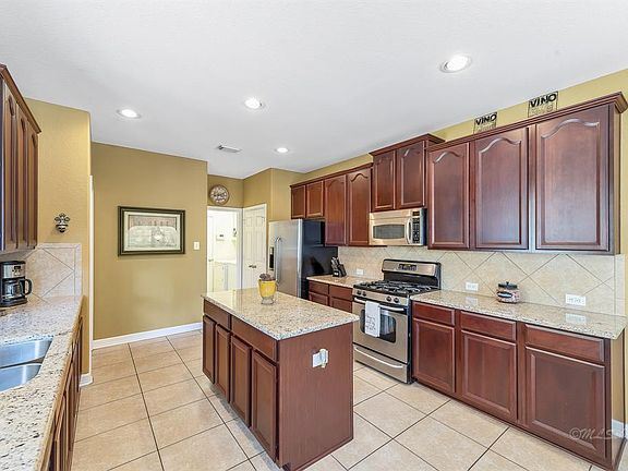 3rd image of 15915 Flowercroft Ct