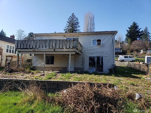 5th image of 2110 N Callow Ave