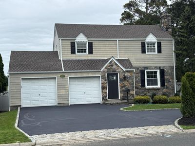 666 S Wellwood Avenue, Lindenhurst, NY, 11757