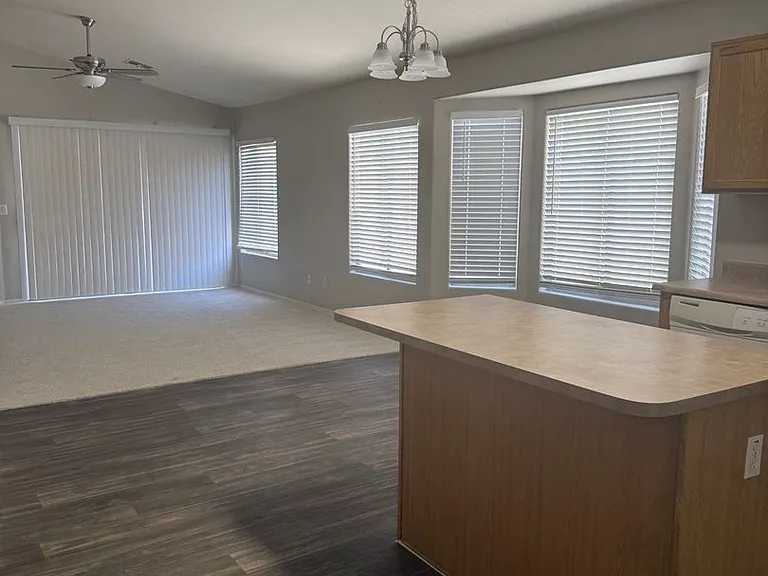 3919 E Longhorn Dr — Photo 3