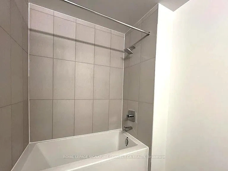 60 Princess St #109 — Photo 19