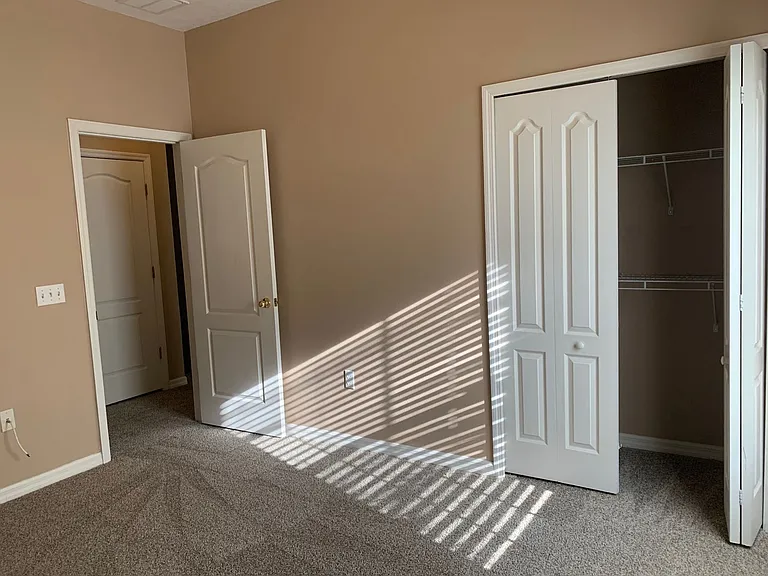 7117 Harmony Square Dr S — Photo 28
