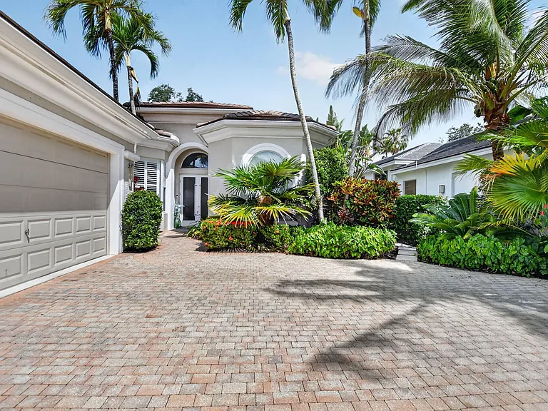 7843 Villa D Este Way — Photo 6