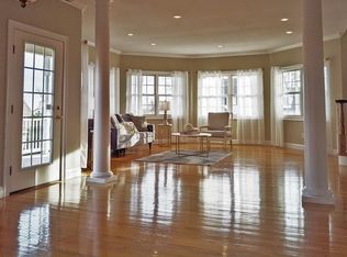 114 Wagon Wheel Dr, Feeding Hills, MA 01030