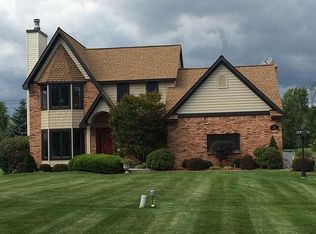 88 Schlemmer Rd, Lancaster, NY 14086