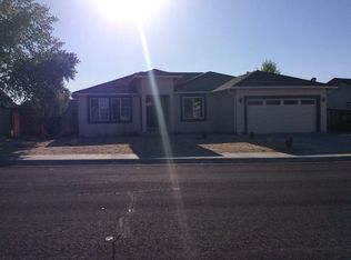 749 Divot Dr, Fernley, NV 89408