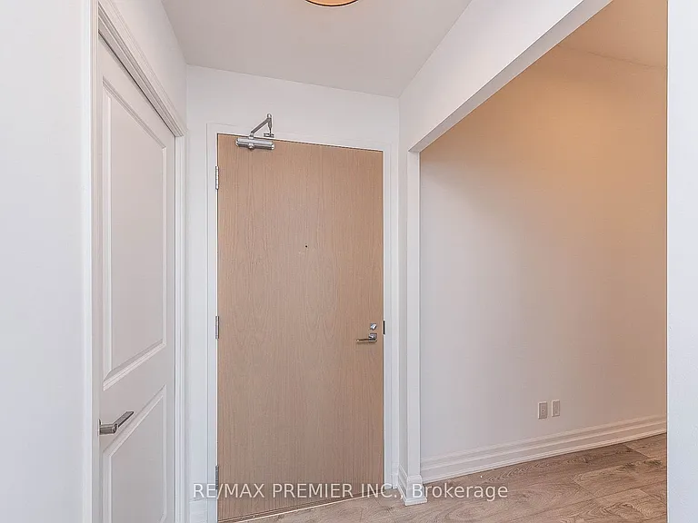 8 Rouge Valley Dr W #1211B — Photo 8