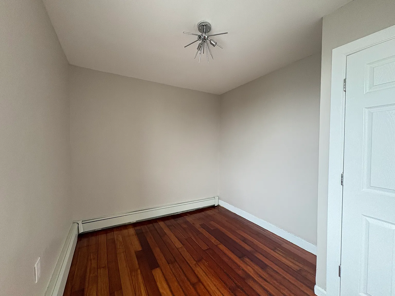 2 bed, 850 sqft, $1,700 — Photo 4