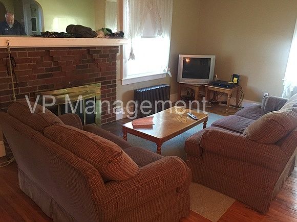 2nd image of 255 Norfolk St