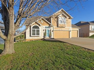 15705 N Wabash St, Smithville, MO 64089