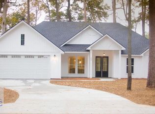 462 W 1st St, Midway, GA 31320