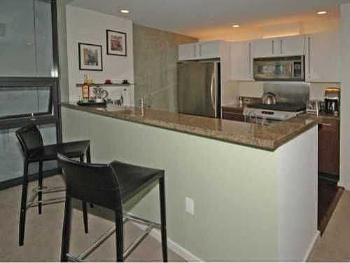 5th image of 350 11th Ave Unit 530