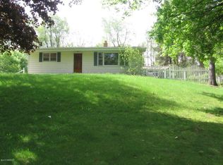 11202 Ridgewood Dr, Battle Creek, MI 49014