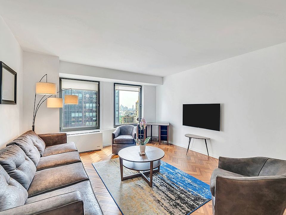 1st image of 150 W 56th St APT 3204