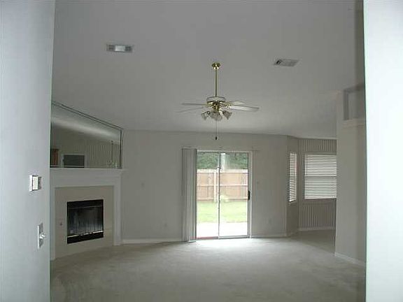 5th image of 832 Sterling Way