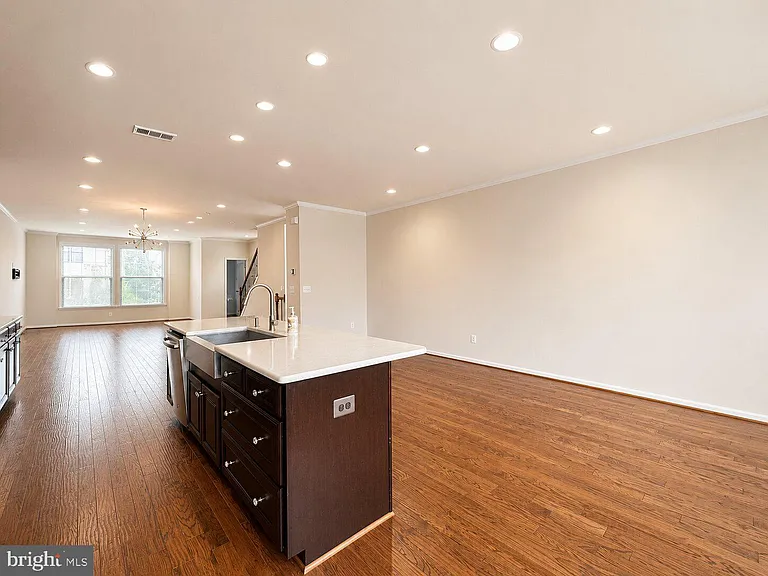 23451 Epperson Sq — Photo 15