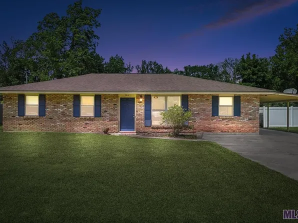 704 E Neal St, Gonzales, LA 70737