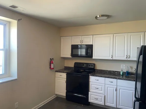 28 E Camplain Rd APT 2, Manville, NJ 08835