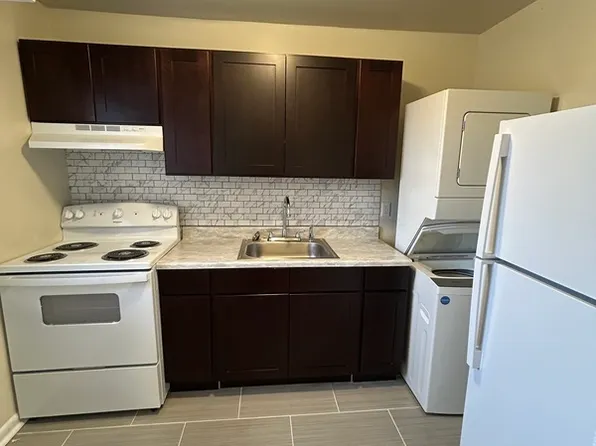 5200 Collindale Rd, Richmond, VA 23234