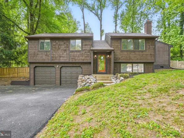 2525 Tabor Ct, Woodbridge, VA 22191