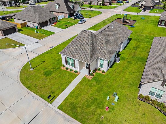 3rd image of 129 Villa Dr