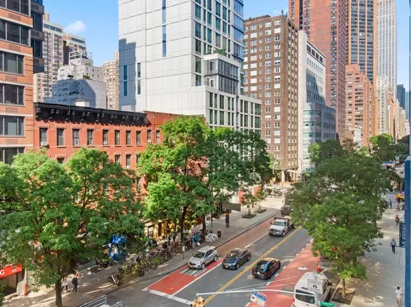 225 East 34th Street image 10 of 21