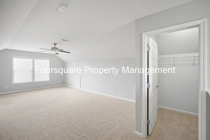 100 Cabot Dr — Photo 32
