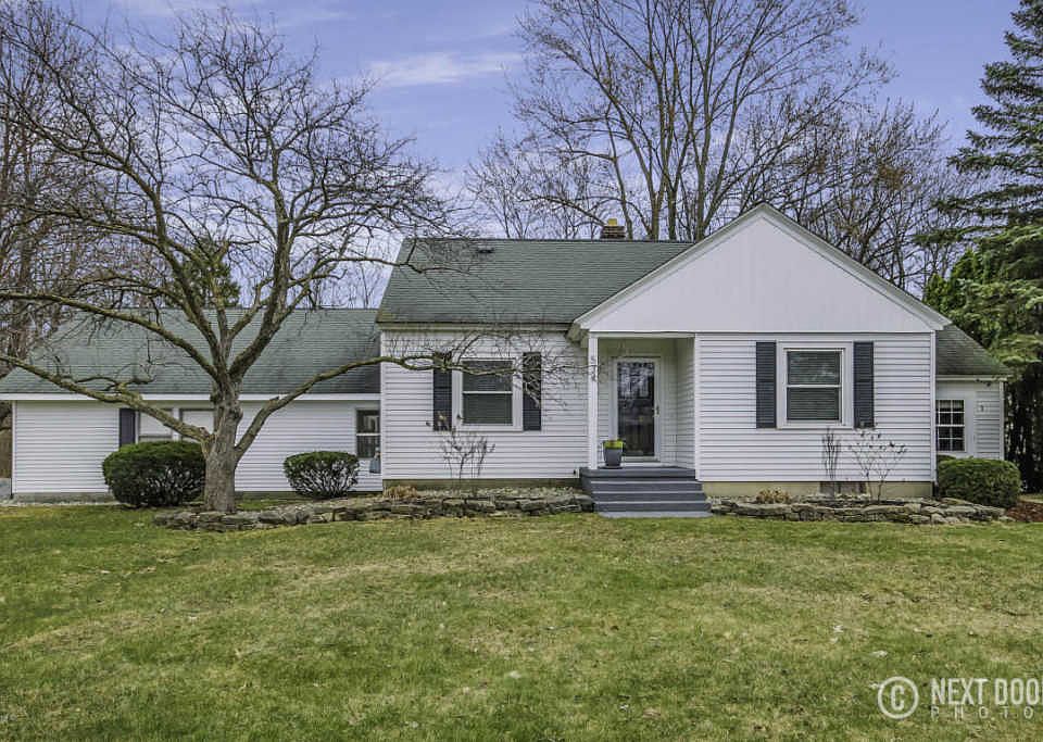 1st image of 534 Kinney Ave NW