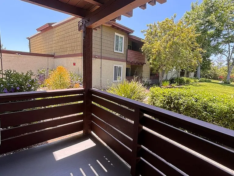 23251 Los Alisos Blvd — Photo 12