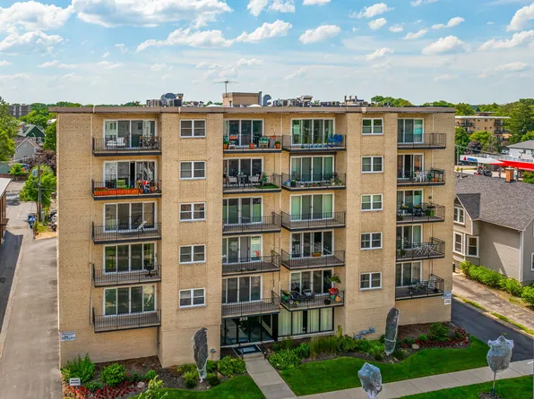 215 Marengo Ave APT 3F, Forest Park, IL 60130